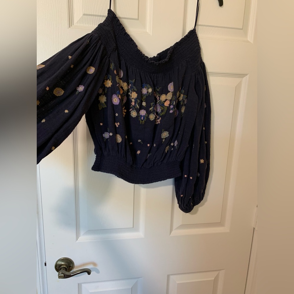 Free People Blue Off-the-Shoulder‎ Ruched Blouse - Picture 2 of 6